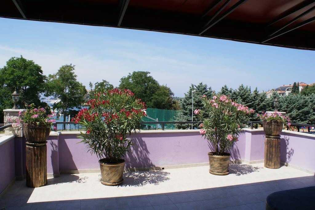 ApartHotel Viola Pjescana Uvala Exterior foto