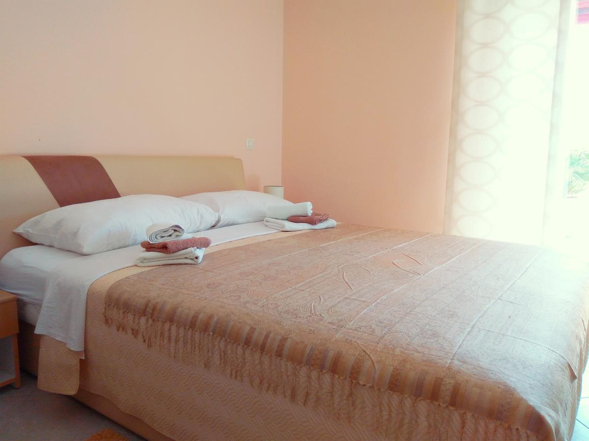 ApartHotel Viola Pjescana Uvala Exterior foto