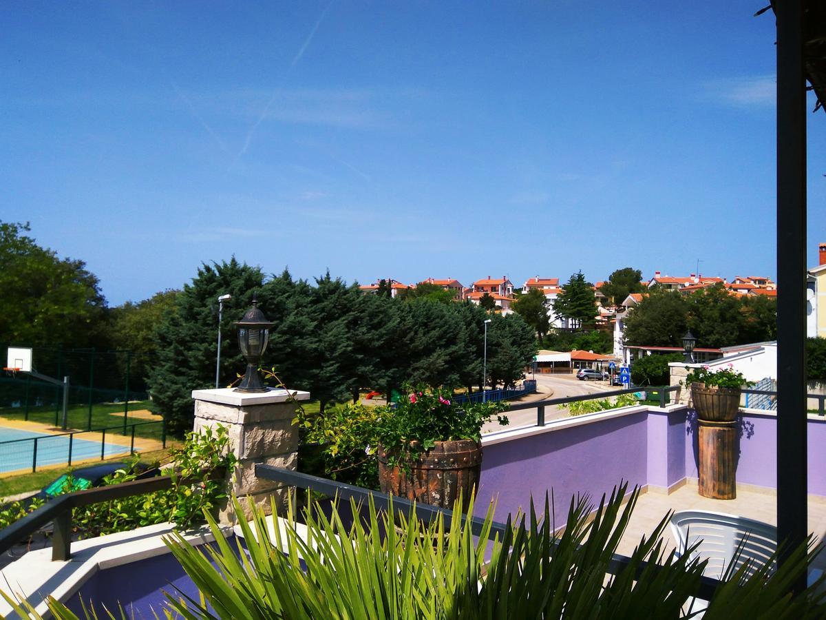 ApartHotel Viola Pjescana Uvala Exterior foto