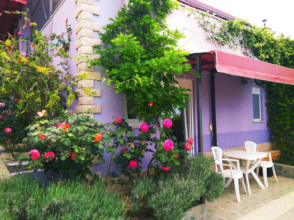 ApartHotel Viola Pjescana Uvala Exterior foto